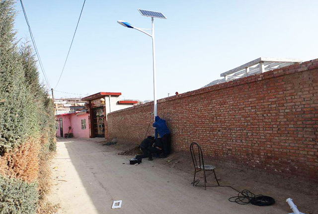 新農(nóng)村太陽能路燈廠家