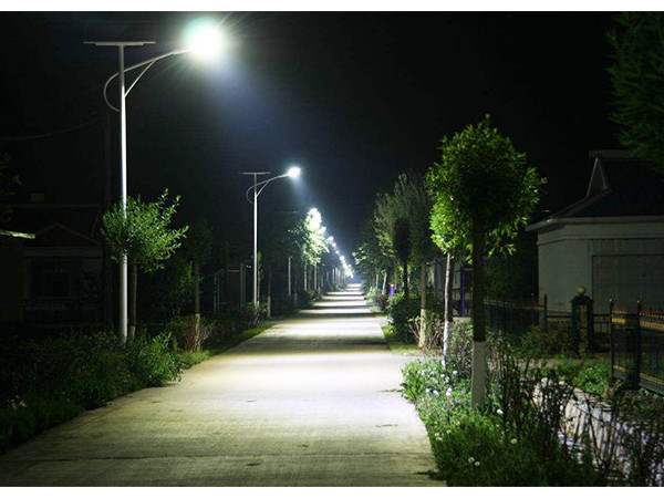 正翔照明述說太陽能路燈工作原理 太陽能路燈生產(chǎn)廠家