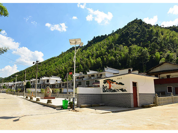 農(nóng)村太陽能路燈價格