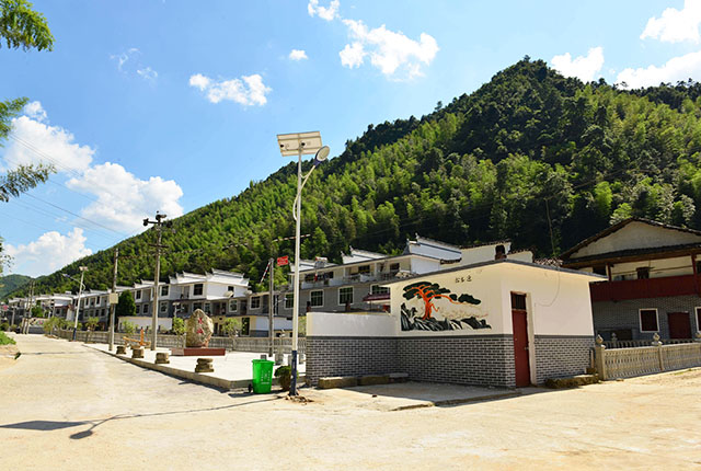 農(nóng)村太陽能路燈價格 農(nóng)村太陽能路燈價格