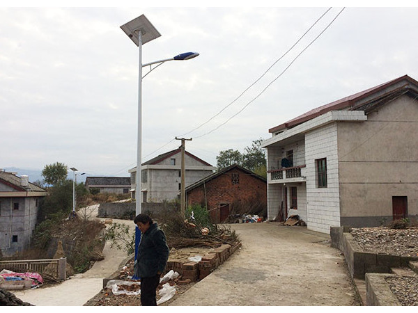 新能源LED太陽(yáng)能路燈