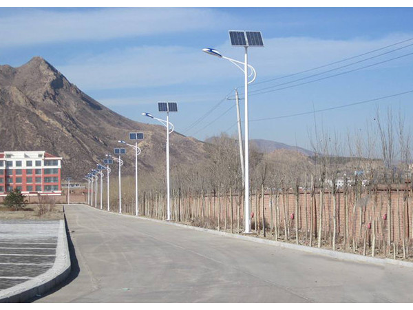 新農村太陽能路燈