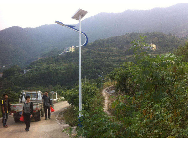 新農(nóng)村太陽能路燈