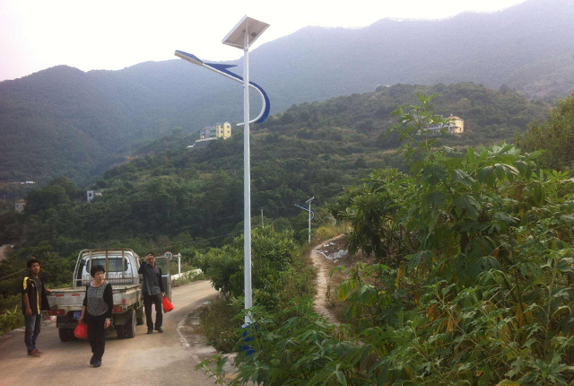 新農(nóng)村太陽(yáng)能路燈
