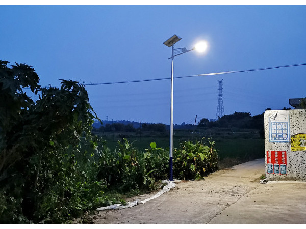 農(nóng)村太陽(yáng)能路燈