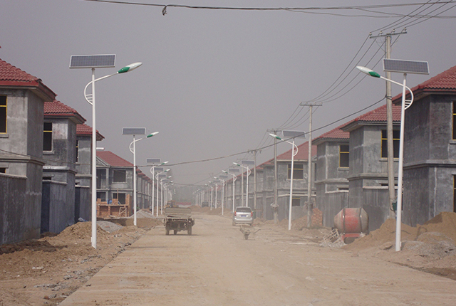 太陽(yáng)能led照明路燈 太陽(yáng)能led照明路燈