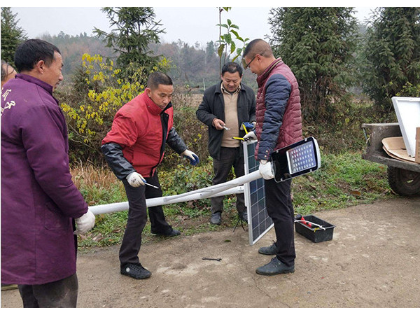 新農(nóng)村太陽能路燈