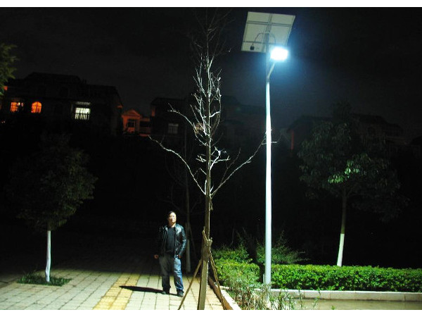 小區(qū)LED太陽能路燈