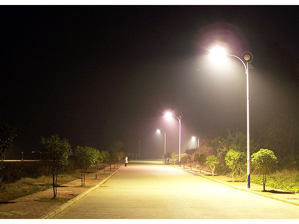 新農(nóng)村太陽能路燈生產(chǎn)廠家