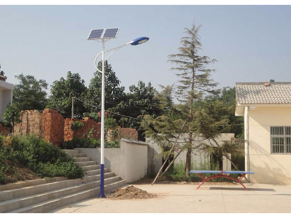 新農(nóng)村太陽(yáng)能路燈