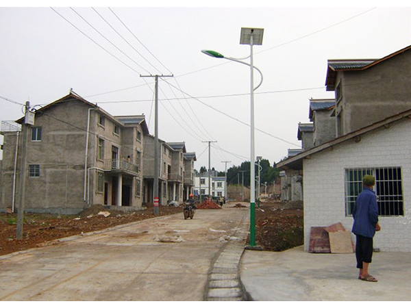 農(nóng)村太陽能路燈價格