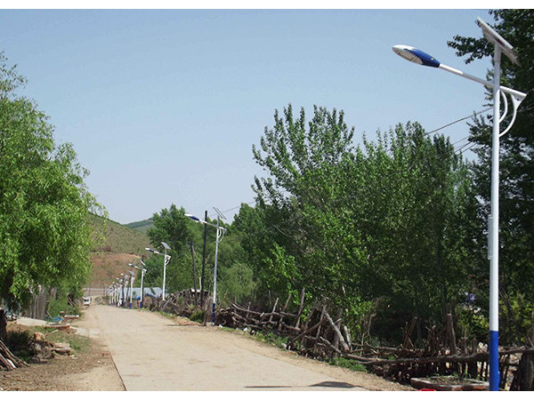 客戶的話語權(quán)決定太陽能路燈廠家的命脈 農(nóng)村太陽能led照明路燈