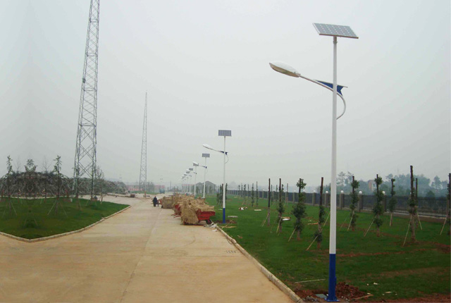 城市LED太陽能路燈 城市LED太陽能路燈