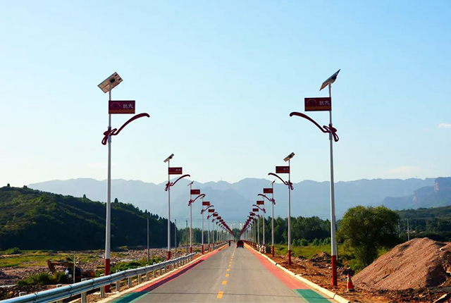 LED太陽(yáng)能路燈