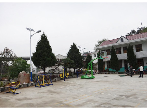 太陽能LED綠色照明路燈