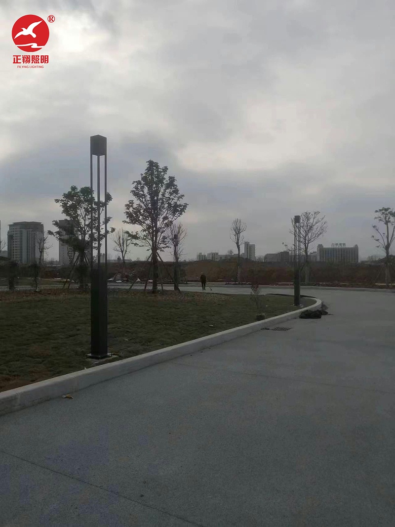 現(xiàn)代簡(jiǎn)約庭院燈 現(xiàn)代簡(jiǎn)約庭院燈
