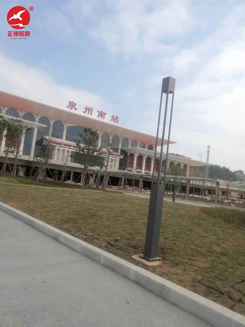 現(xiàn)代簡(jiǎn)約庭院燈 現(xiàn)代簡(jiǎn)約庭院燈