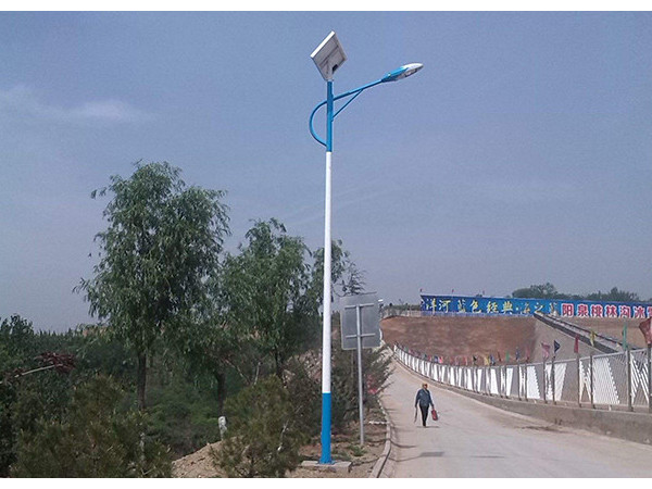 農(nóng)場(chǎng)LED太陽(yáng)能路燈