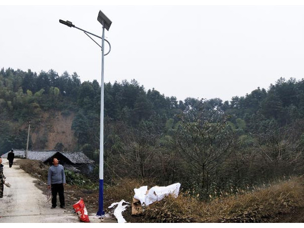 貴州新農(nóng)村太陽(yáng)能路燈